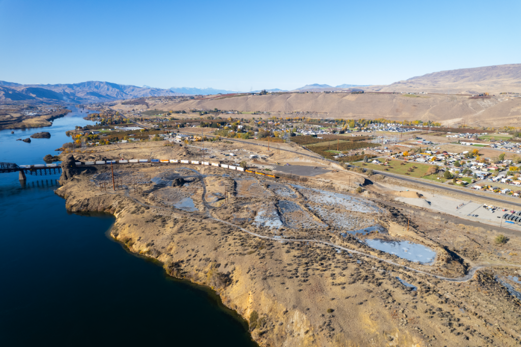 Photo of BNSF rail line through Rock Island Waterfront